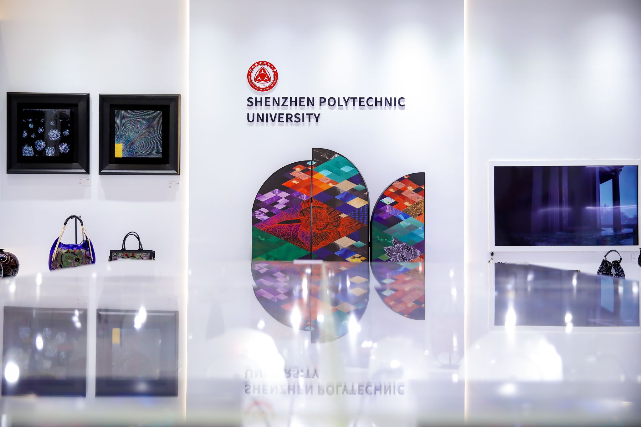 B571F79DC28A6AEDFA898174E4F_18D752C1_34686