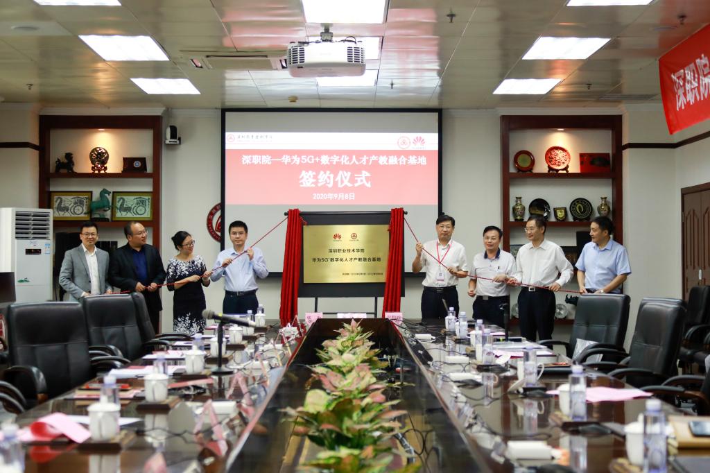 B5E33FE66EF22F789FE36C75346_A43F64CA_1AA19