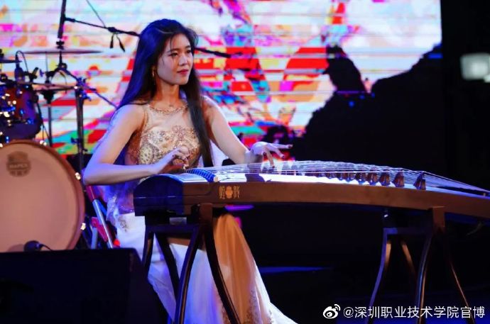 234D40036D2899601E2C2BF0C36_16553315_C82B