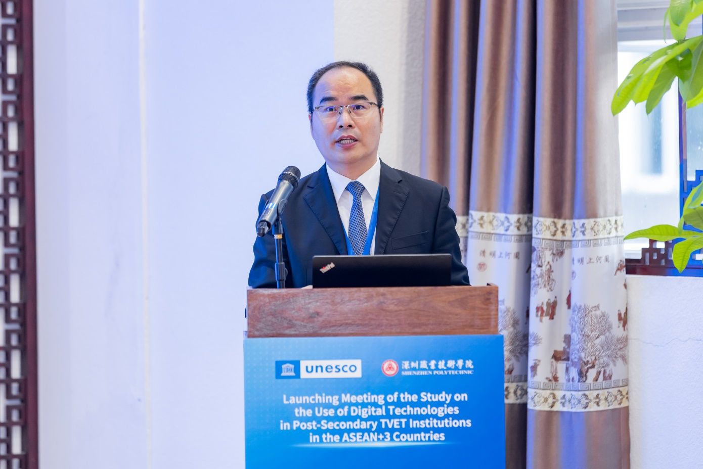 DD2C28F3CCF391227196BB4EE85_E37BE201_1F2B2