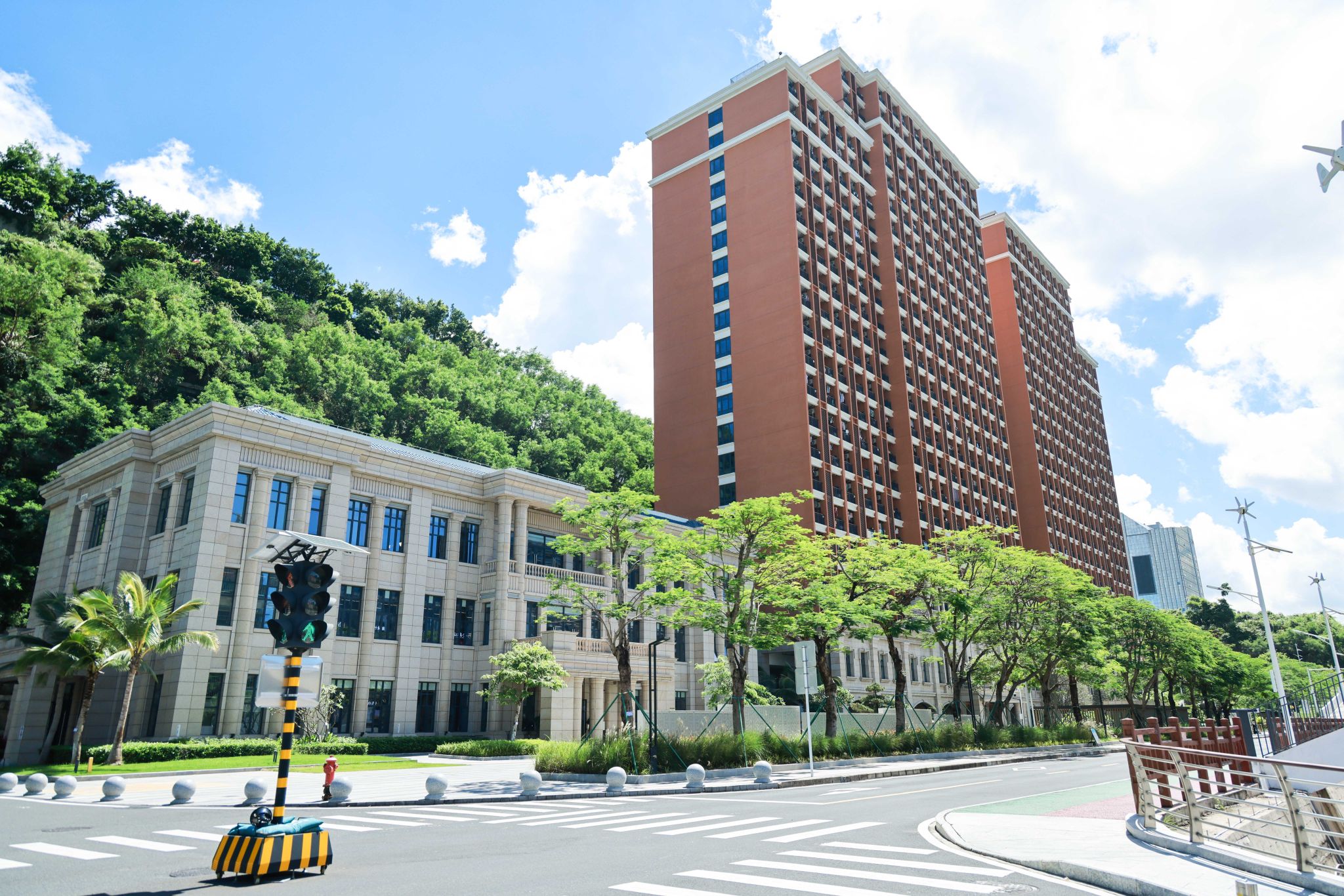 94FA17CED52E4FF8A65E2184847_3A22B6C3_8F628