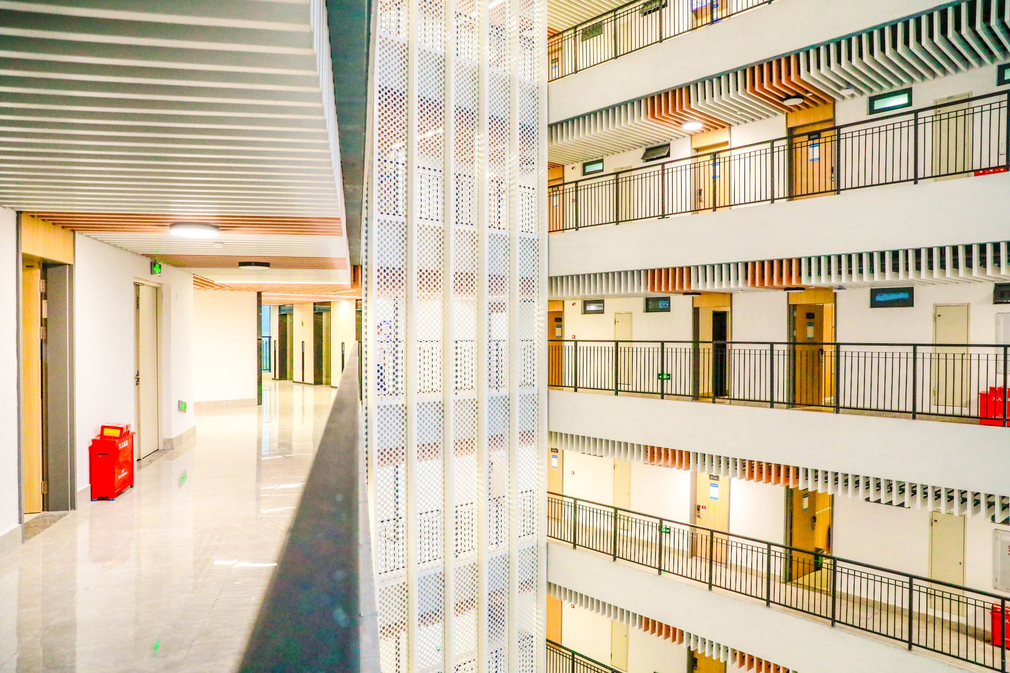 775B58069668CADF06F60E028CE_D2F46254_82835