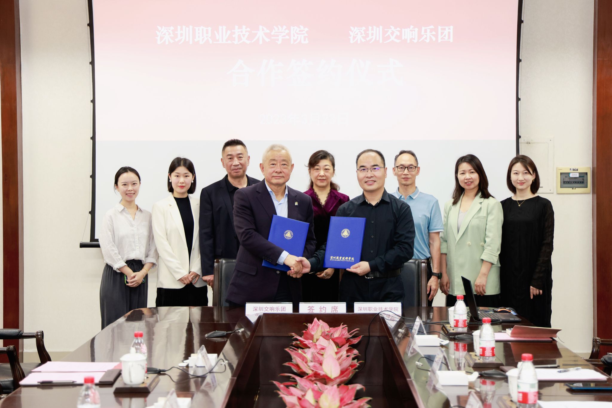 B4CECD65FD7BB68571516041E0C_DEF67789_3DB10