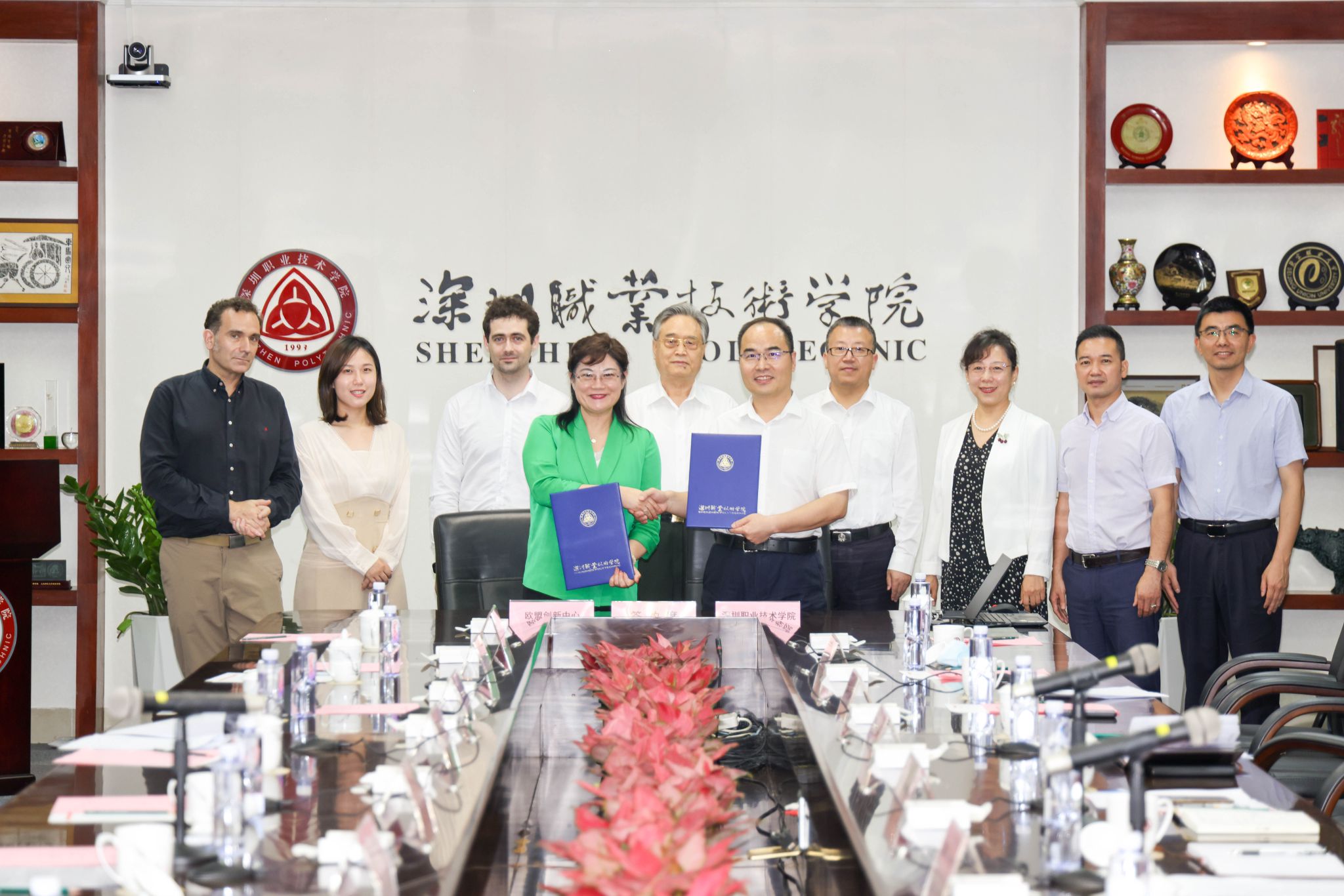 5392BD17F1B41FD2EDC35FDE73E_A58087F1_4CF2E