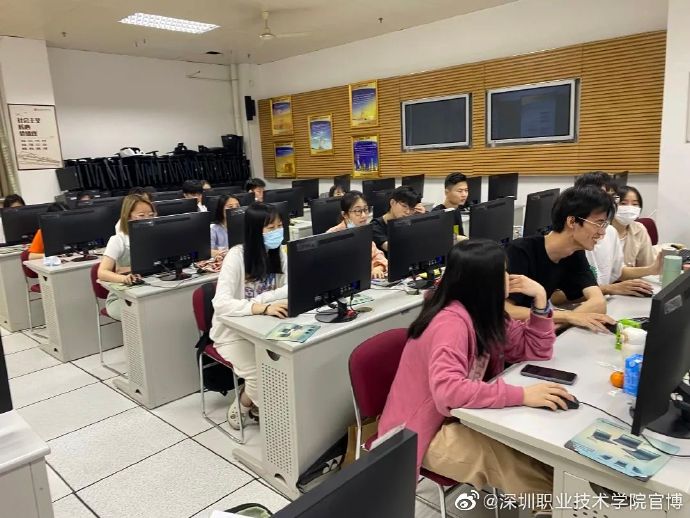 7E49C1E85216D0E9A97B60A0A3B_D72B6A47_11E43