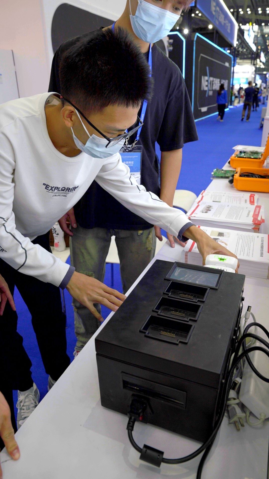 3AECC2AAE38F5FC695F5FE73B2D_9DBCD06E_4056D