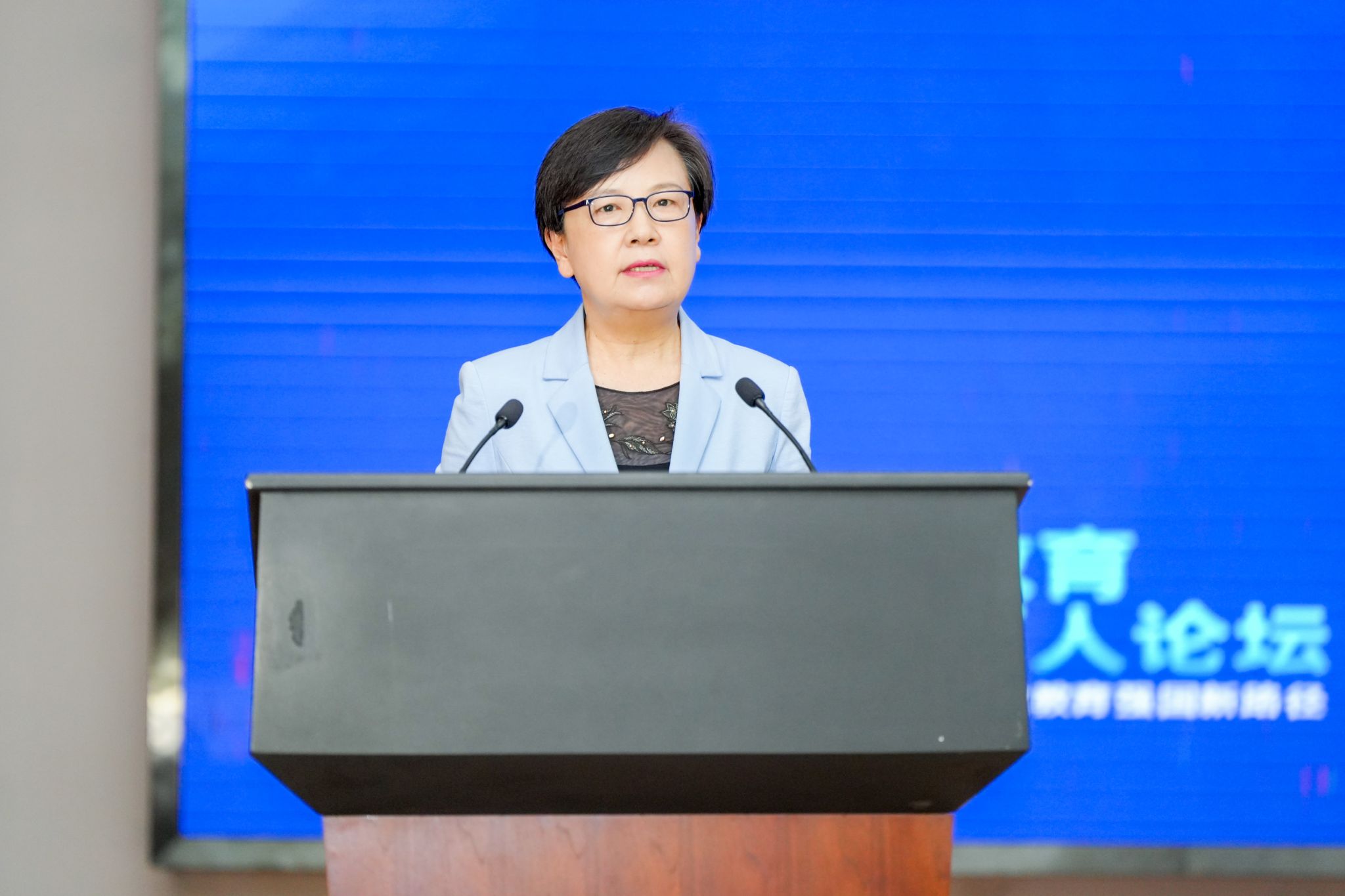 0AC1FEDAFE7D9C0CD8DD3B8A490_8E76B8F3_2E0A3