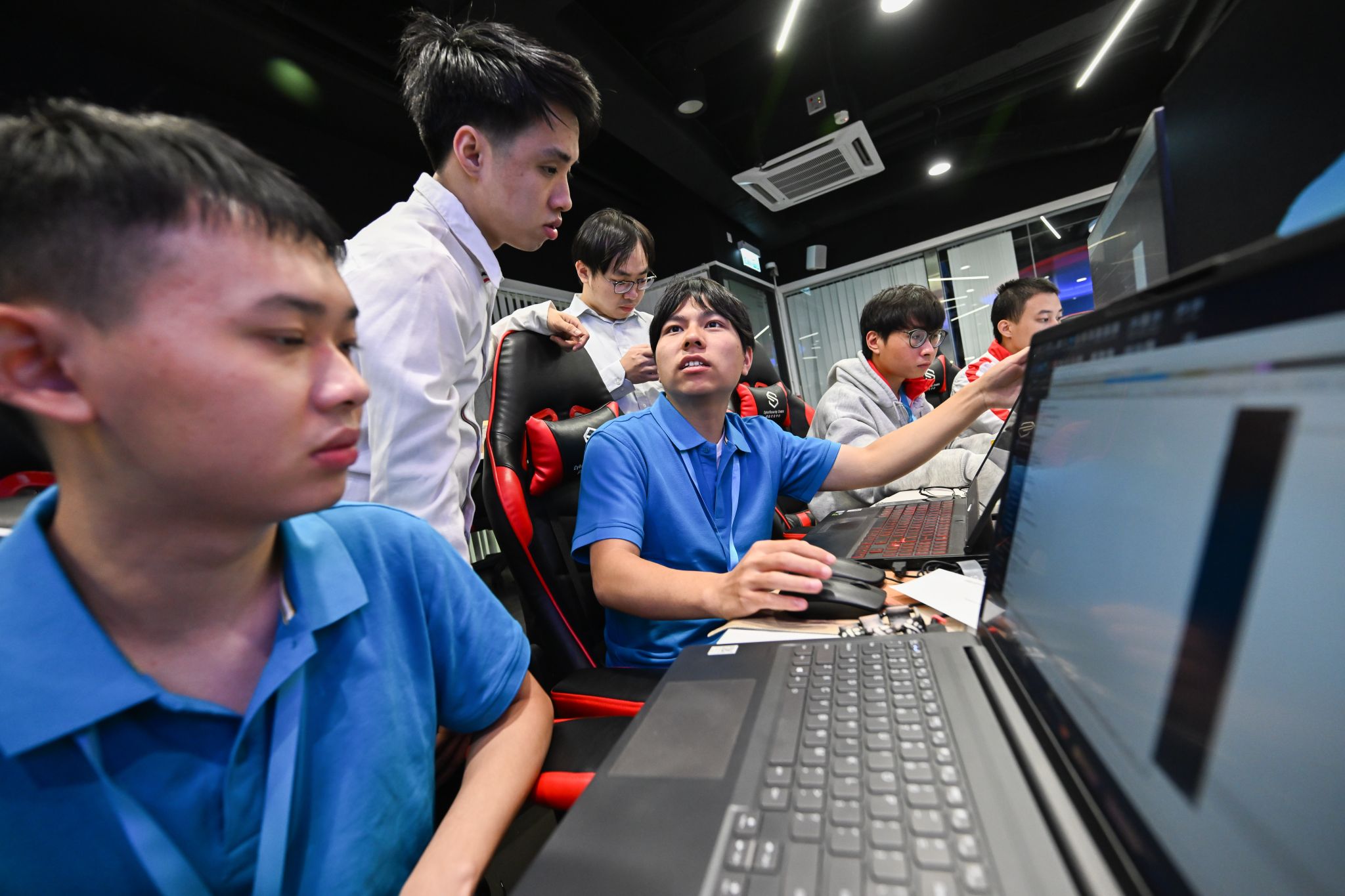 A2BEEF180F131F3DD39E7F4F892_49BCBF77_41CC9 A2BEEF180F131F3DD39E7F4F892_49BCBF77_41CC9