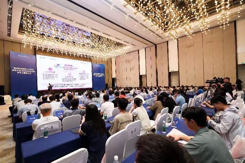 C728641C8B17F235426AD0A9C85_AD258150_1BA50