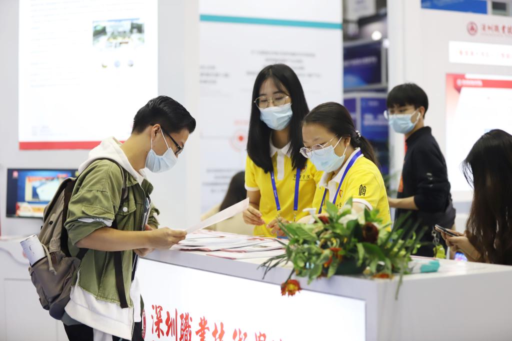 DC2B6800305F8F5CB2140FCD9E5_349AD15F_11F82