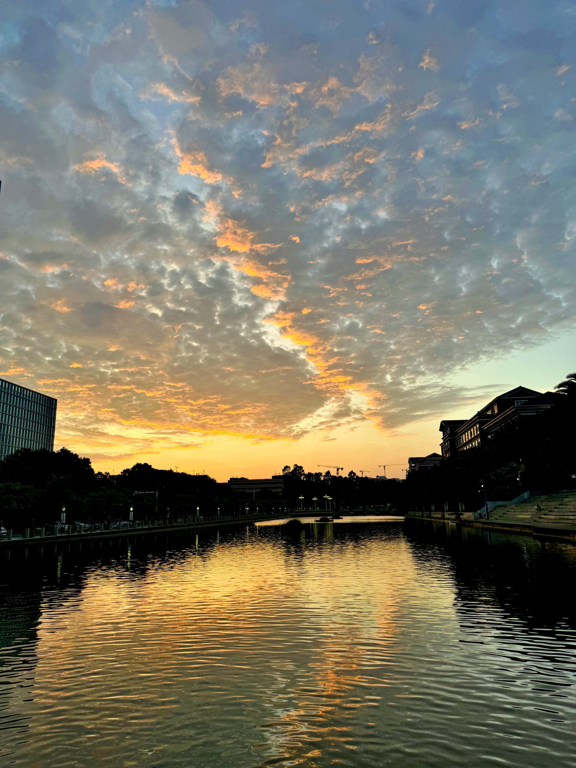 35EFBFD3A14E8F1E9E7E2B96318_DA695CE2_9EF22