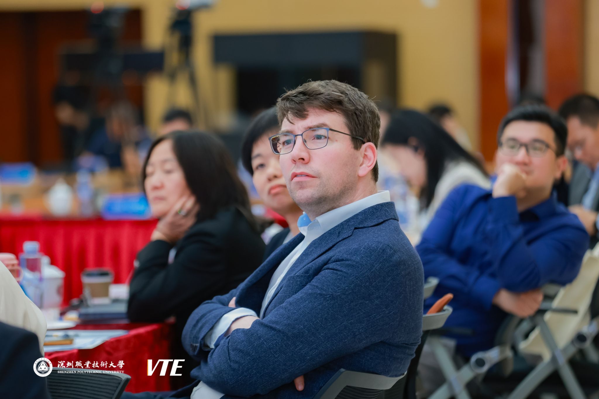 F43E9C00BB8D9F9DB564F1F42A5_AC1FCDF9_38F41